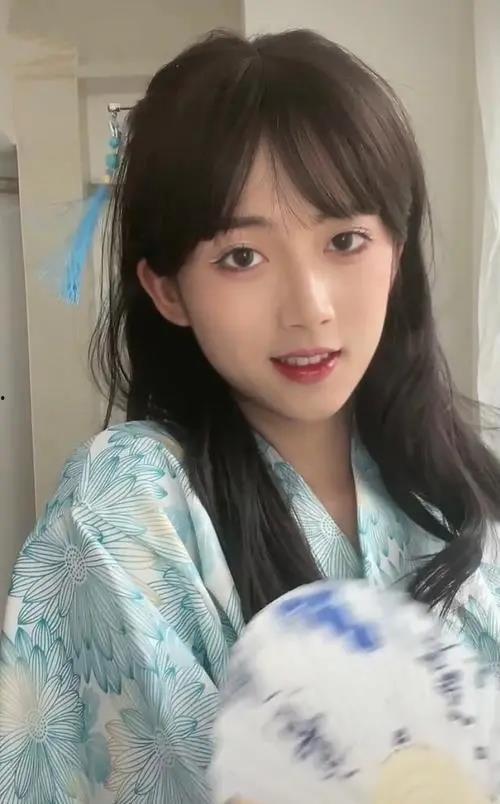 吃瓜小说男扮女装,一场甜蜜的误会之旅