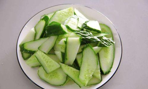 安铺女吃瓜,揭秘网络热议背后的真相与趣味  第2张