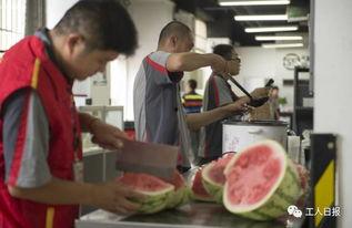 小哥吃瓜趣事  第2张