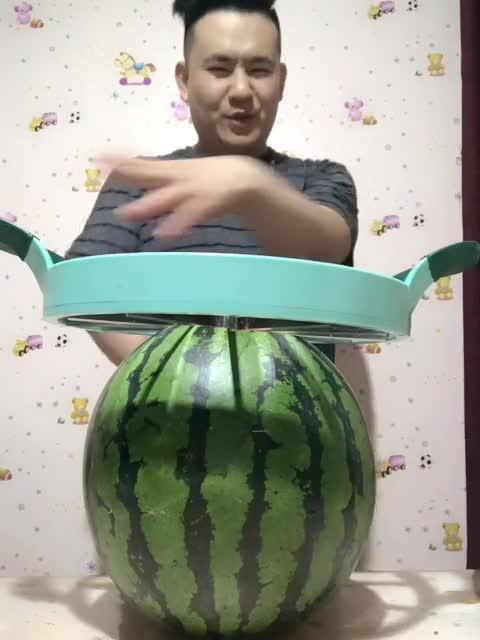 吃瓜鼻子冒汗,揭秘娱乐圈背后的真相  第2张